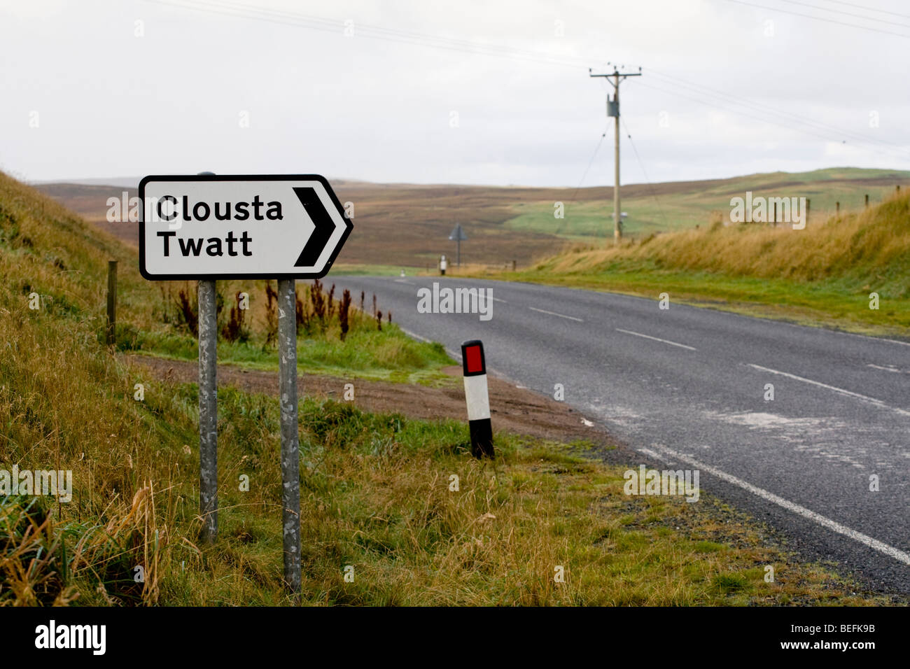 sign-to-clousta-and-twatt-in-shetland-BEFK9B.jpg