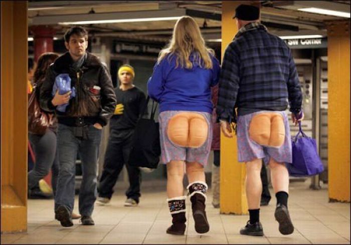 funny_public_transportation_01.jpg