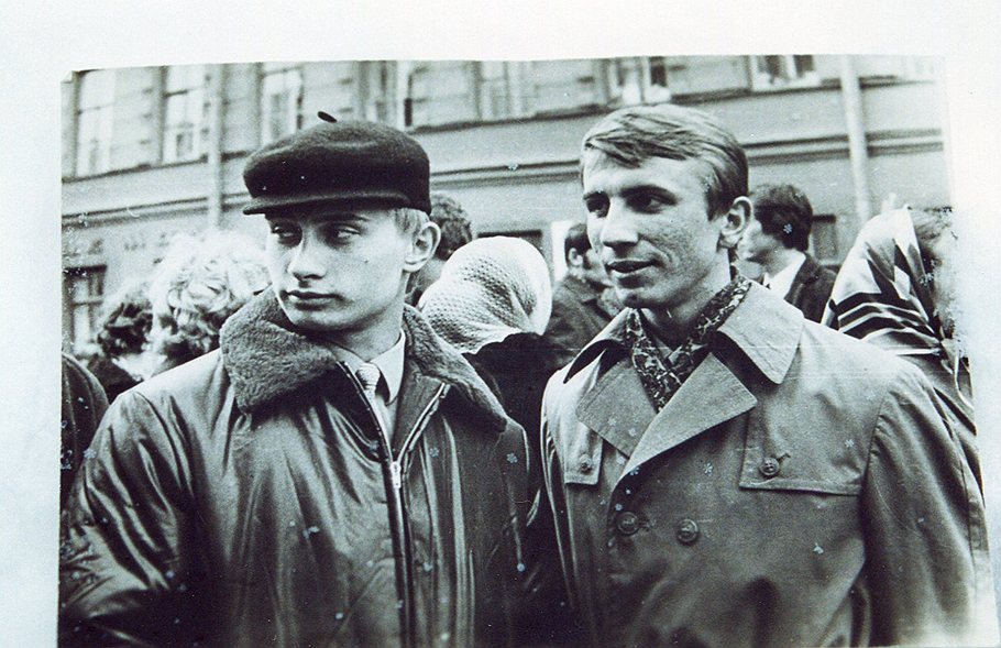 putin-during-kgb-training.jpg