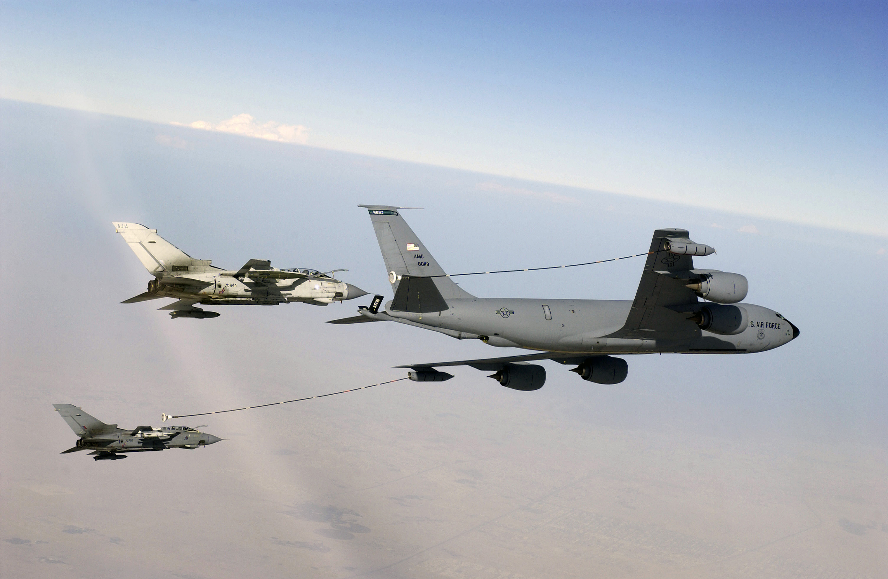Boeing_KC-135R_Multipoint_Refueling.JPEG