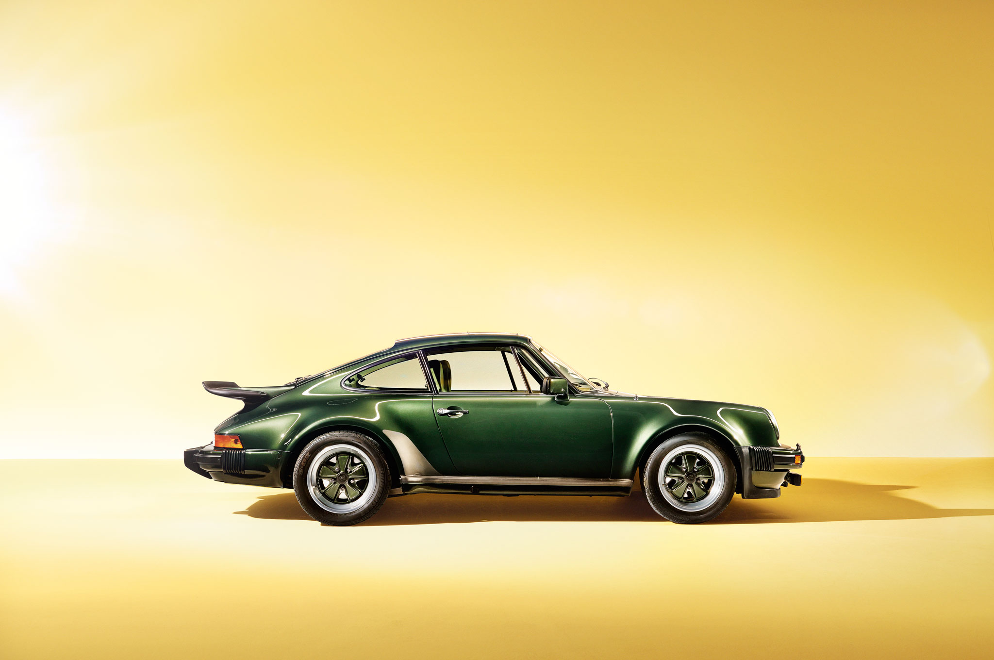 1973-Porsche-911-Turbo-right-side-view.jpg