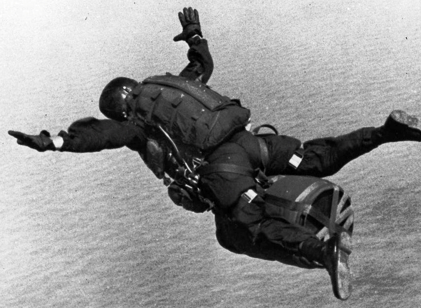 US_Special_Forces_Jump_an_MK54_SADM.jpg