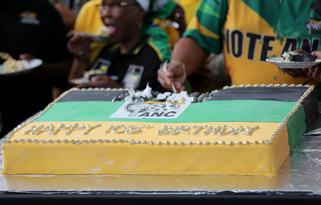 WEB_PHOTO_ANC_CAKE_080115.jpg