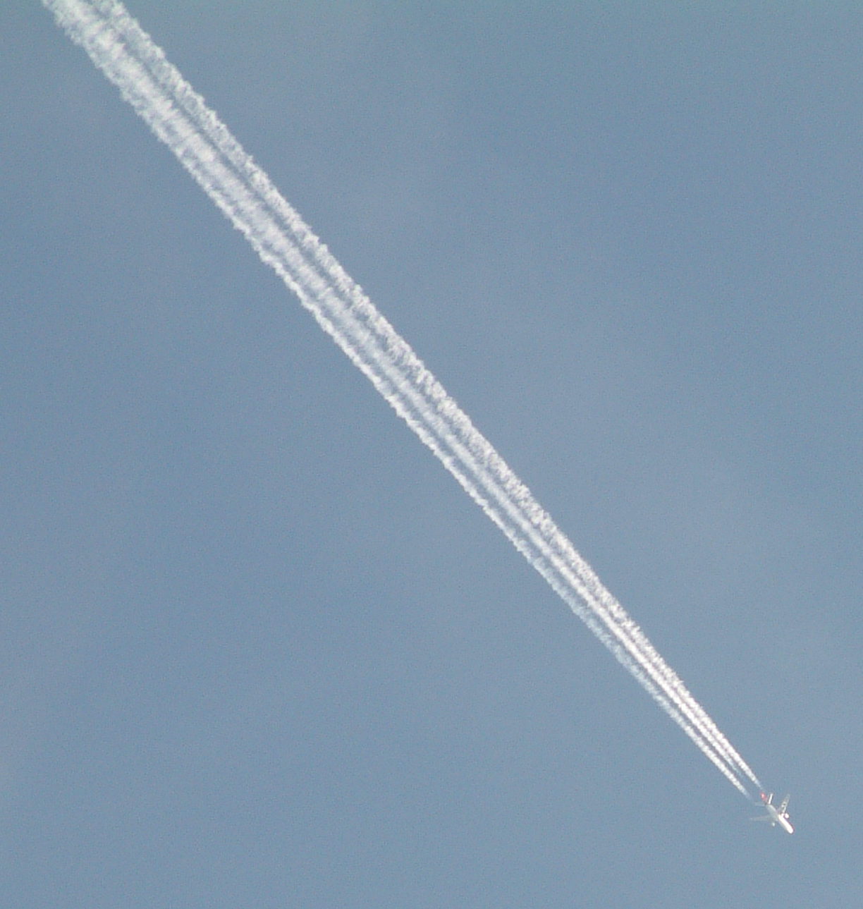 contrail2.jpg