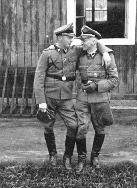 2-ss-officers-neuengamme-concentration-camp-1944.jpg