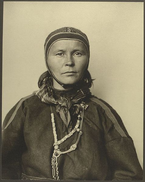 Sami_women.jpg