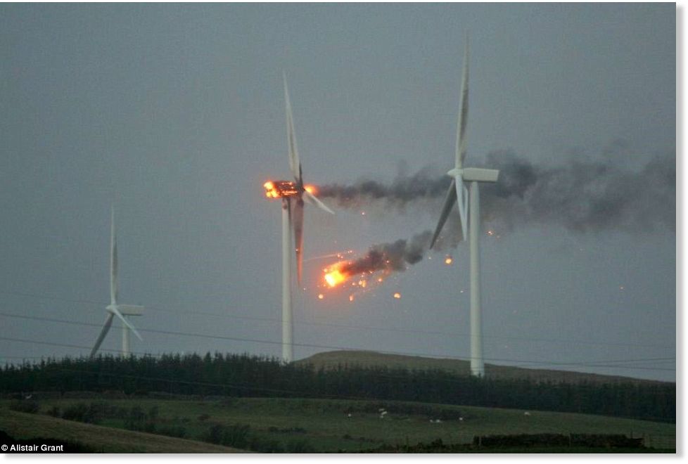 wind_turbine_storm_scotland_20.jpg