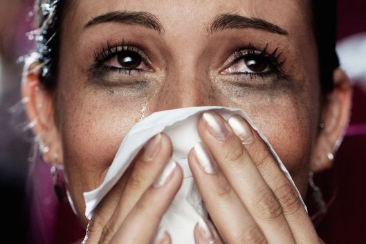 19-woman-crying.w529.h352.jpg