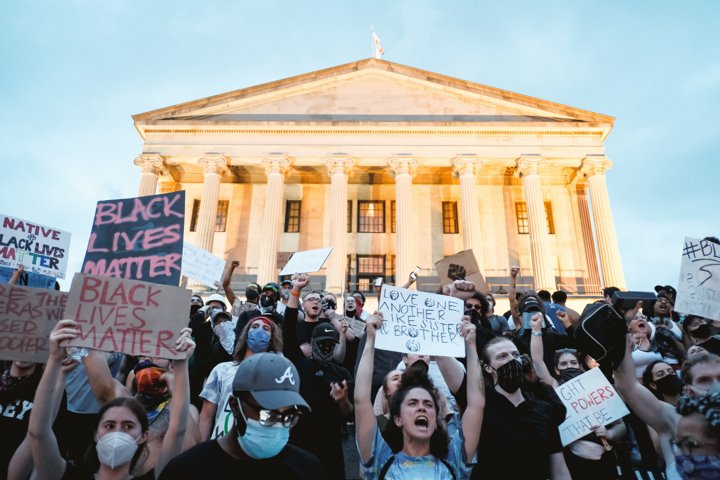 www.newsweek.com