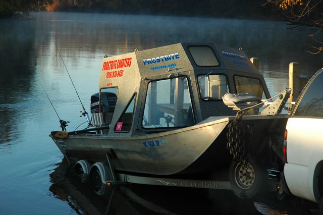 Luanching-boat2.jpg
