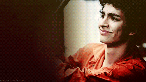 tumblr_lgscb2rjVy1qawyzto1_500.gif