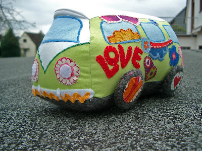 hippie_bus3.jpg