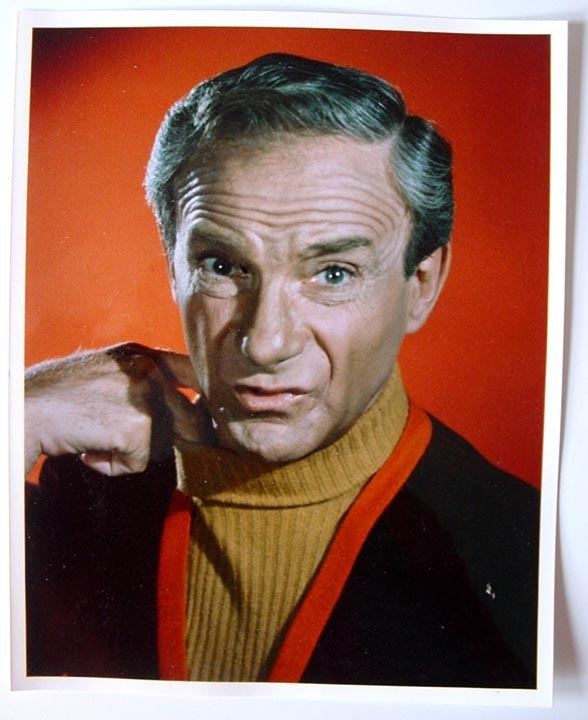 Dr-Smith-lost-in-space-11109387-588-720.jpg