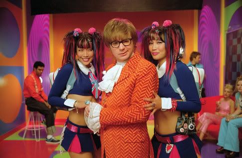 austin_powers_withthetwins.jpg