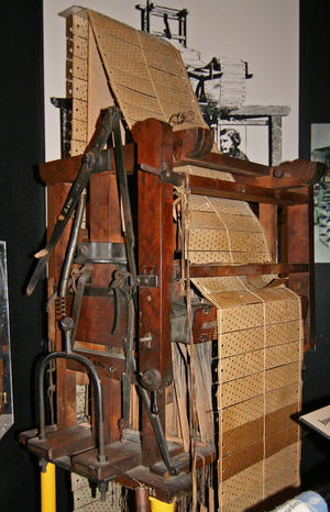 jacquard-loom-oslo.jpg