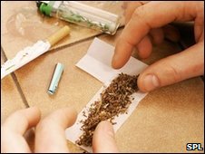 _46830298_m371070-cannabis_joint-spl-1.jpg