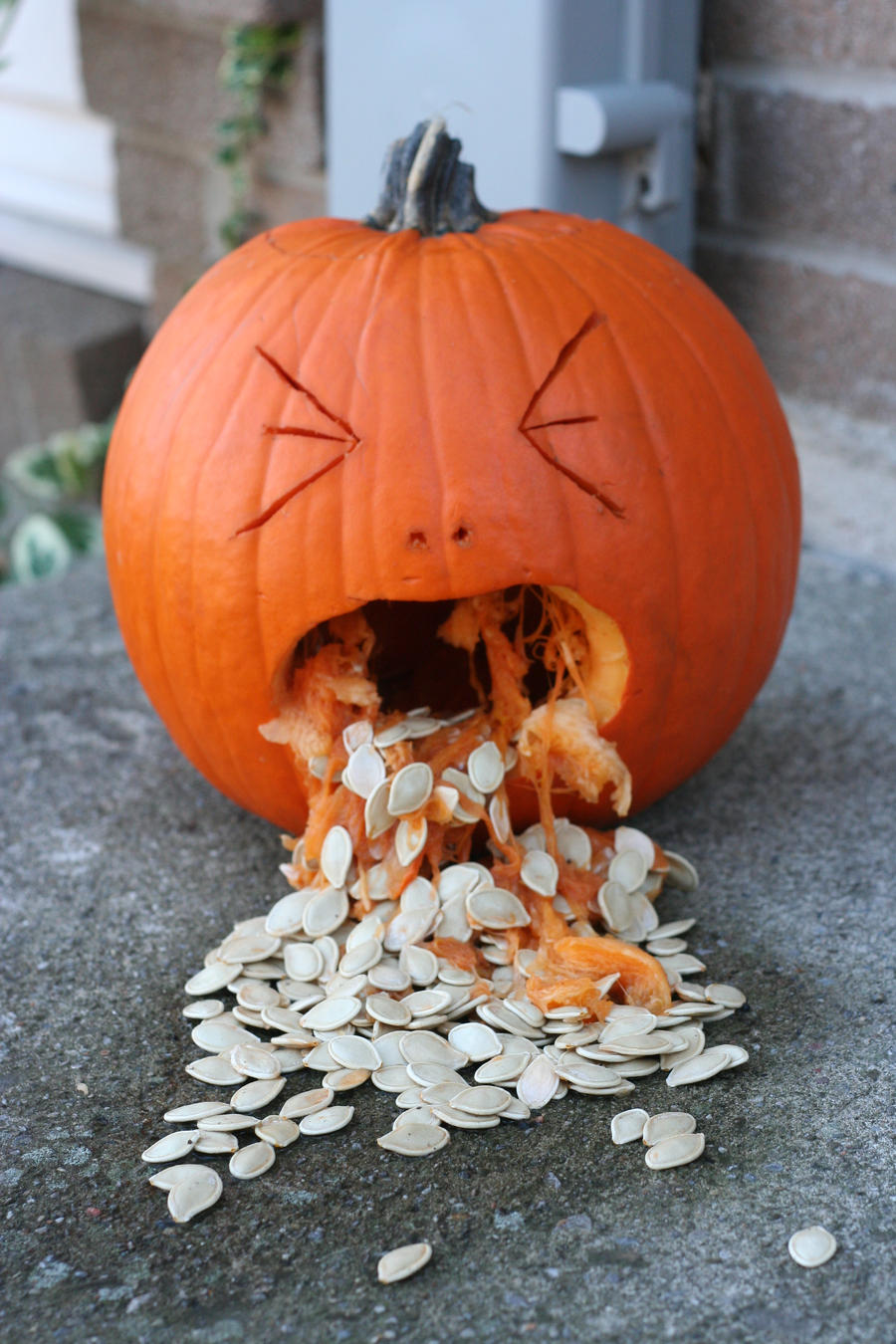barfing_pumpkin_by_swirlyman-d31w7pi.jpg