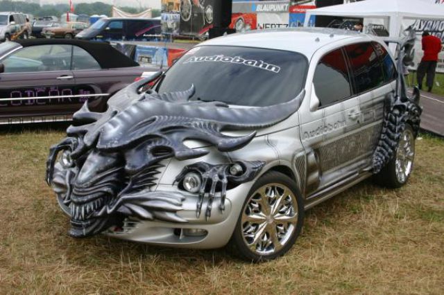 custom_cars_geeks_640_22.jpg
