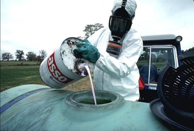 Monsanto-Hazardous-pesticide-wiki.jpg