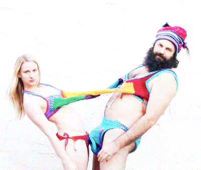AqUgBdQ.gif