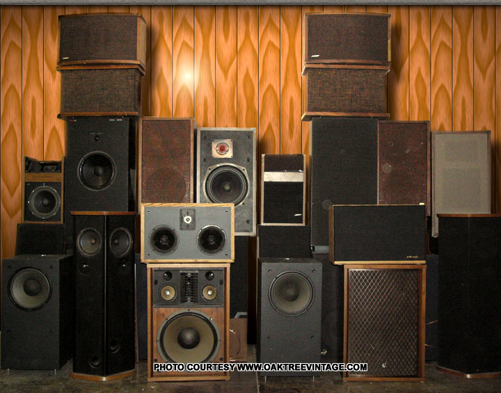 Oak-Tree-Vintage_Speaker-Display-1_web.jpg