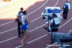 tumblr_m6j0ezwGkv1ryaiojo1_250.gif