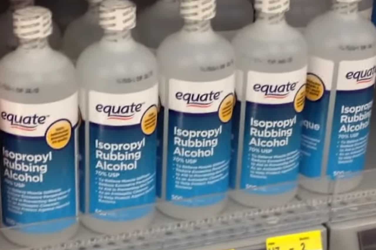 cleaning-with-rubbing-alcohol.jpg