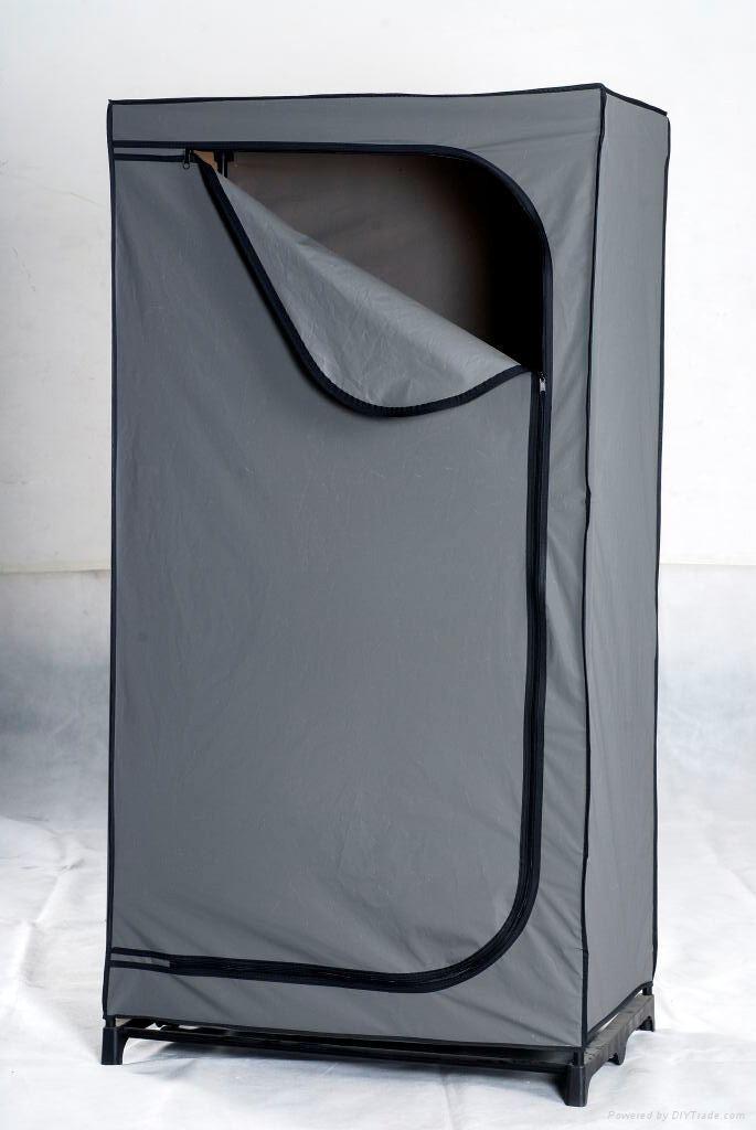Portable_wardrobe.jpg