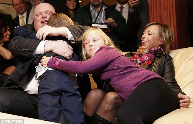 1414487296003_wps_12_Mayor_Rob_Ford_L_is_congr.jpg