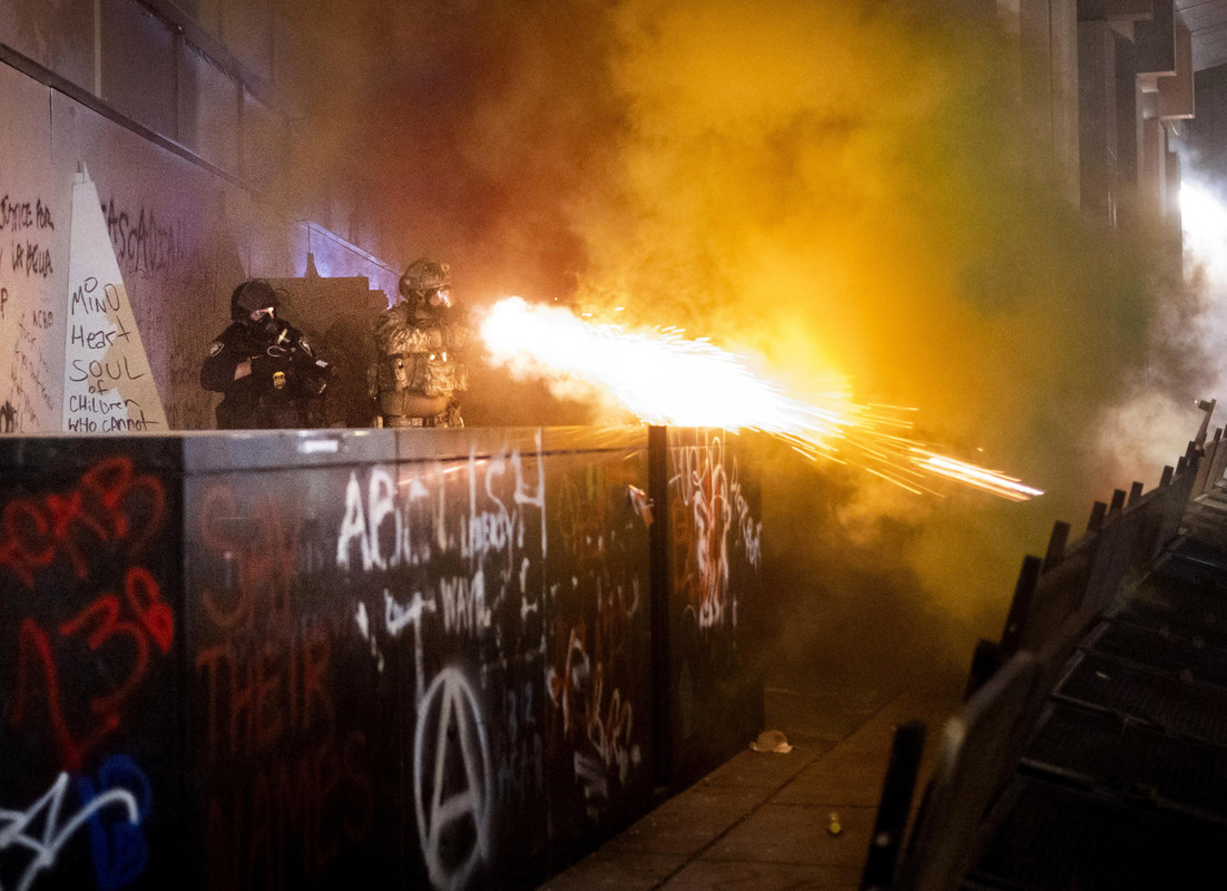 portlandriot4.jpg