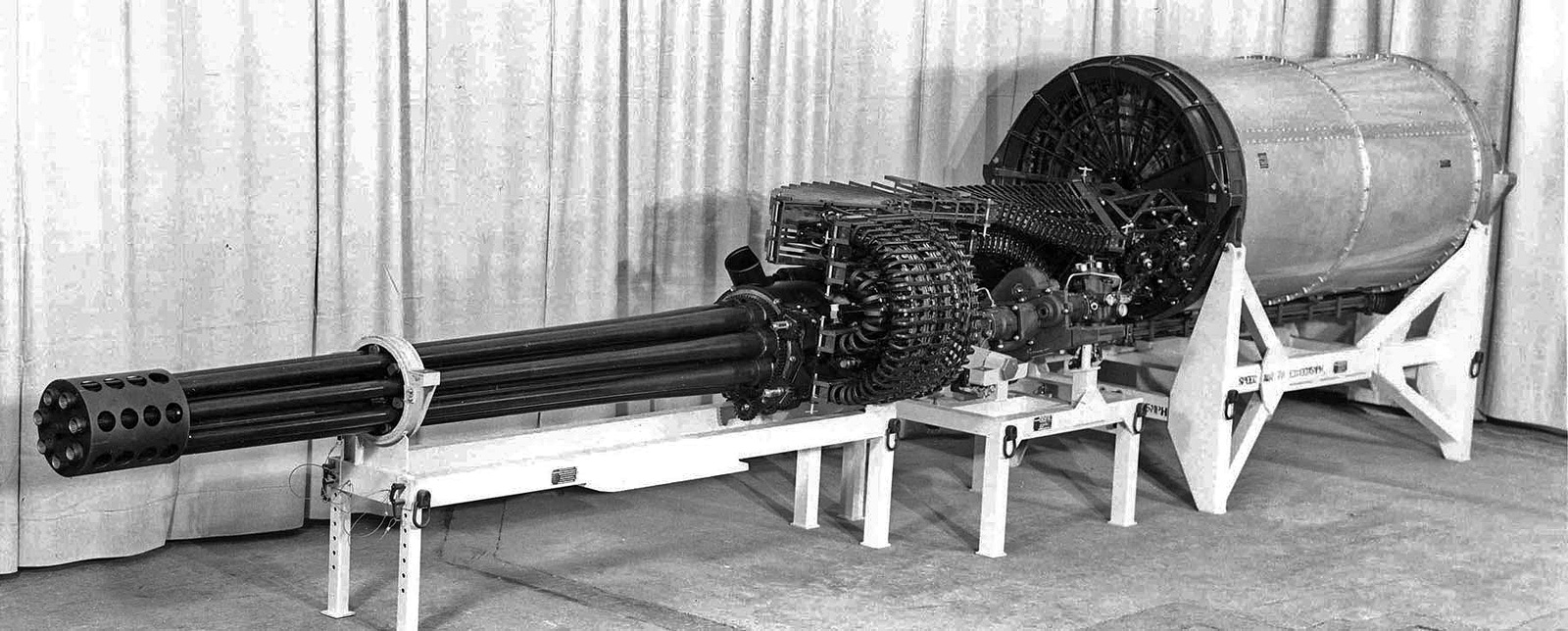 GAU-8_On_Stand.jpg