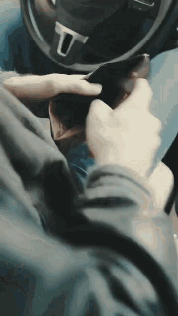 tenor.gif