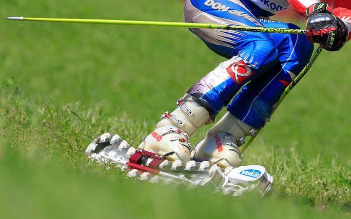 Grass-ski_3405611a-large.jpg