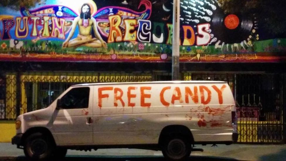 _88692841_creepyvan1.png