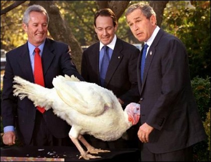 BushLibertyTurkeyPardonWhiteHouse_2001.jpg