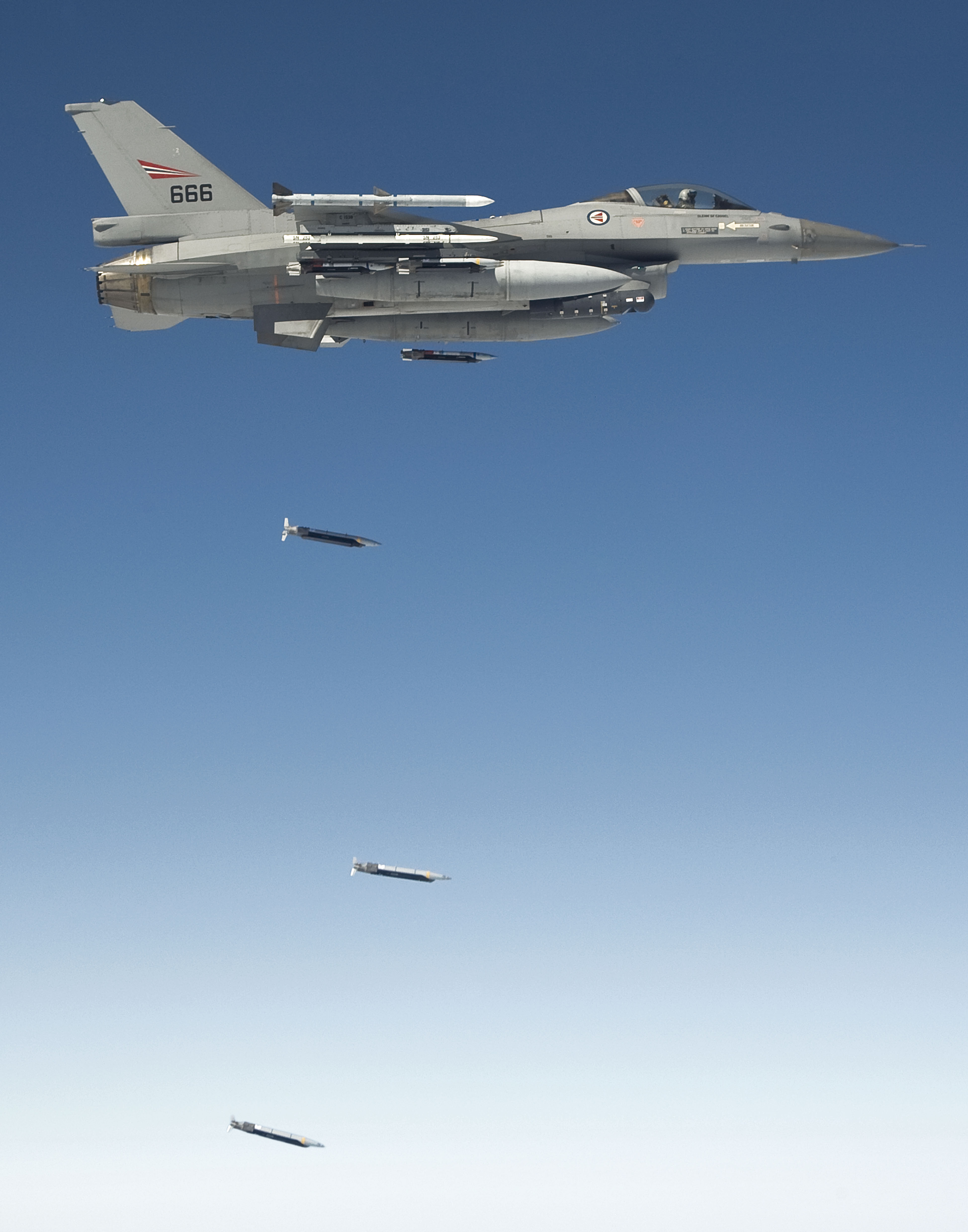3666-dropping-sdb.jpg