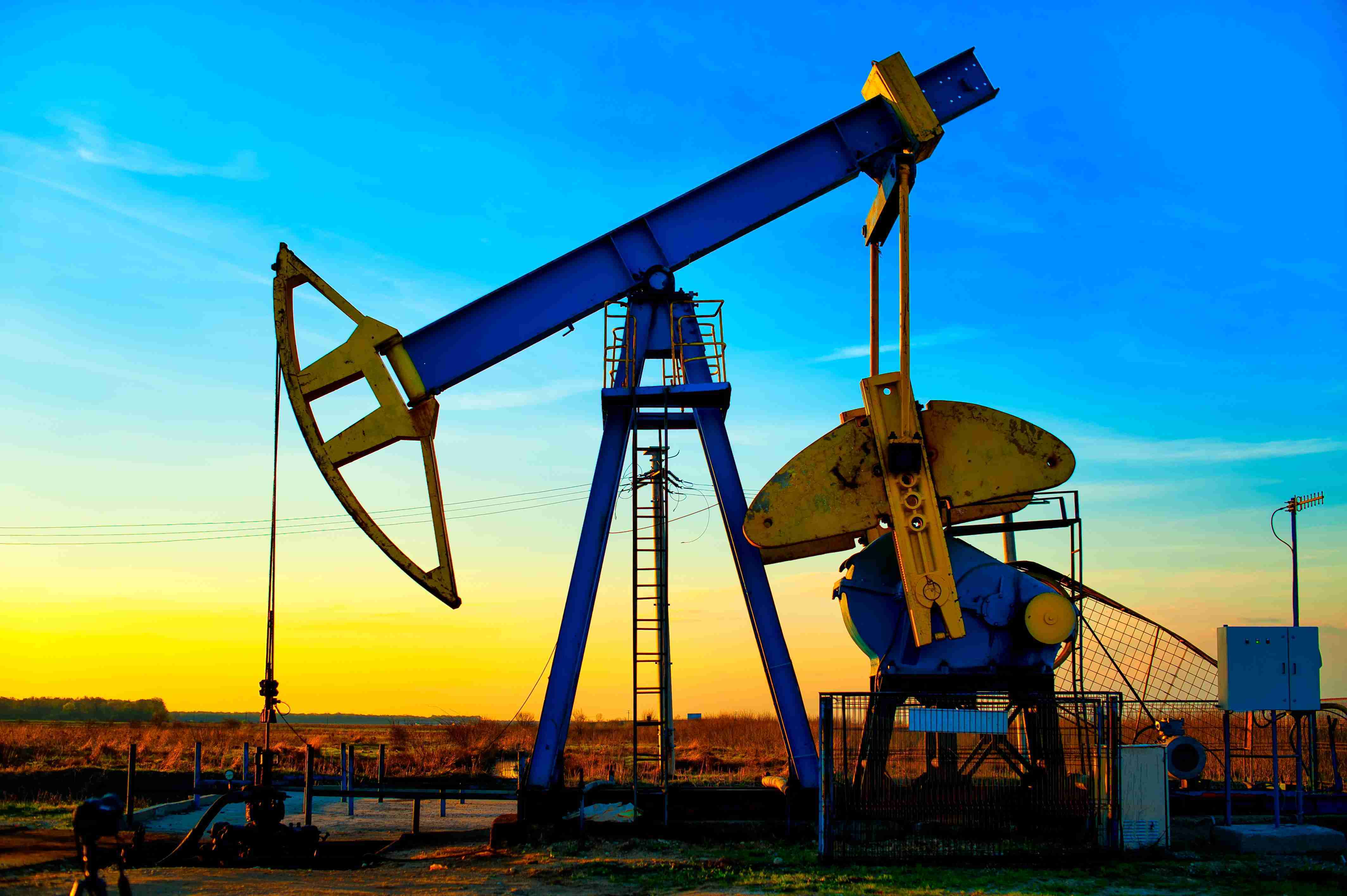 oil-drilling-at-sunset.jpg