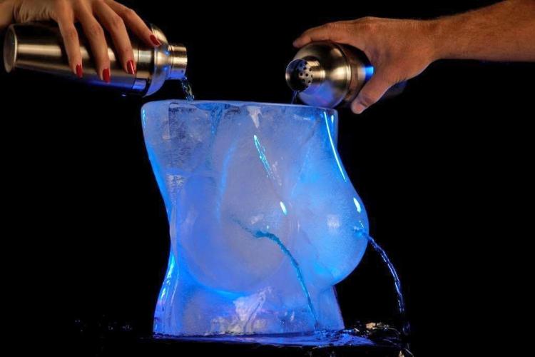 boobs-shaped-ice-mold-1944.jpg