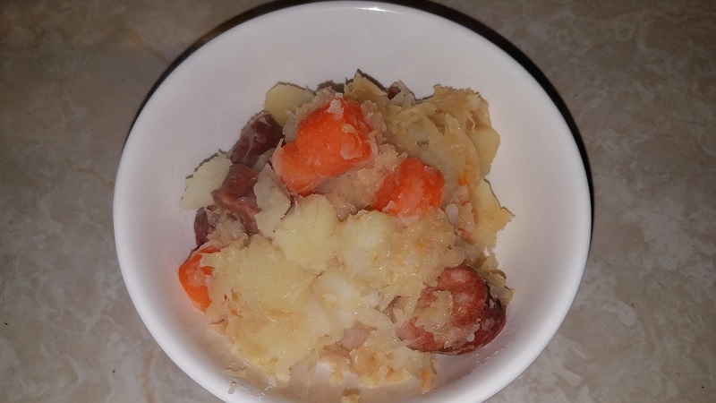sausagesaurkraut.jpg
